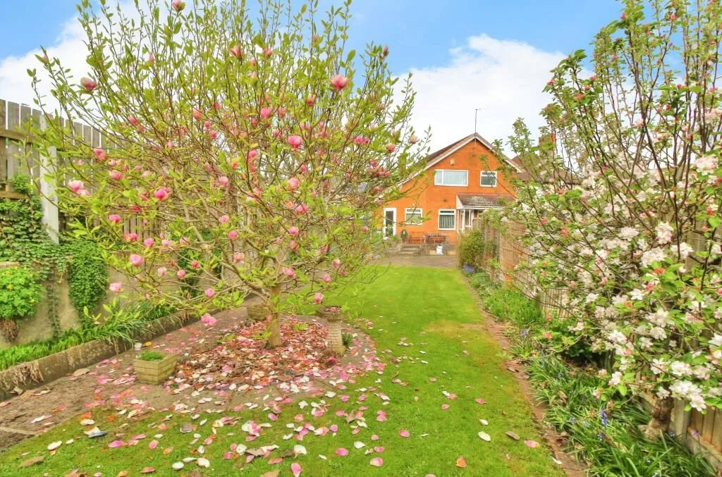 Stourbridge, West Midlands, DY9 8DG - Online Properties