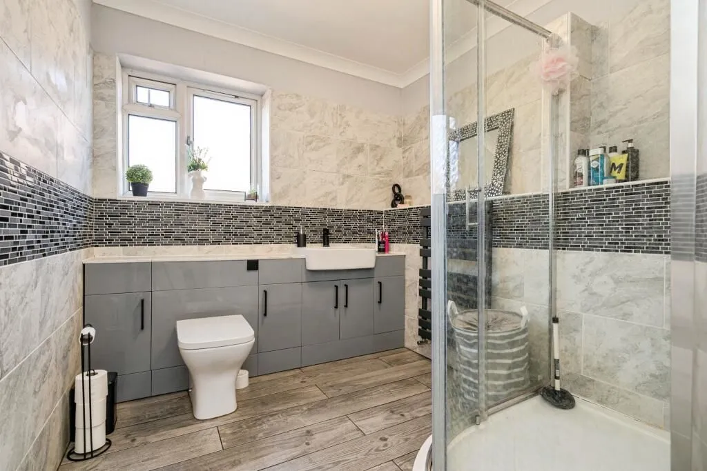 Rackheath, Norwich, Norfolk, NR13 6QP - Online Properties