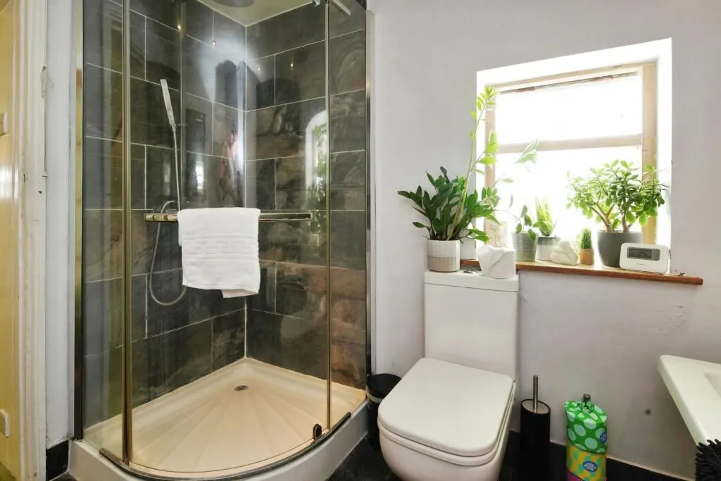 Hove, East Sussex, BN3 1AP - Online Properties