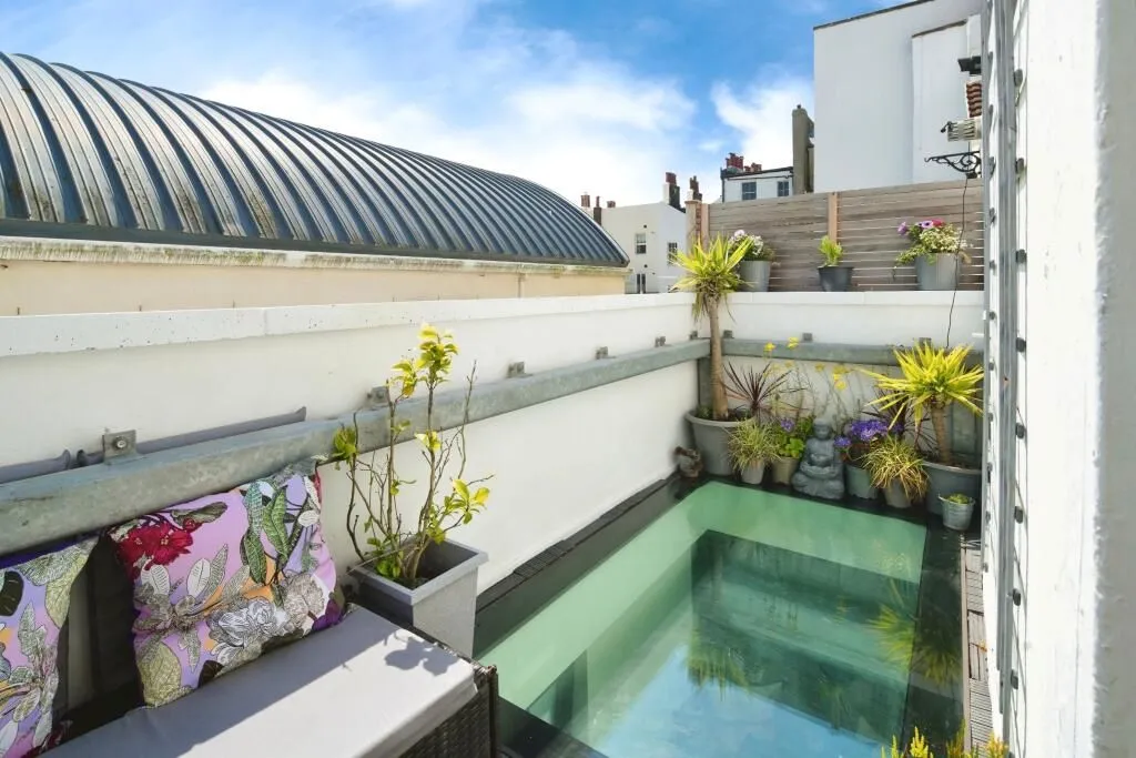 Hove, East Sussex, BN3 1AP - Online Properties