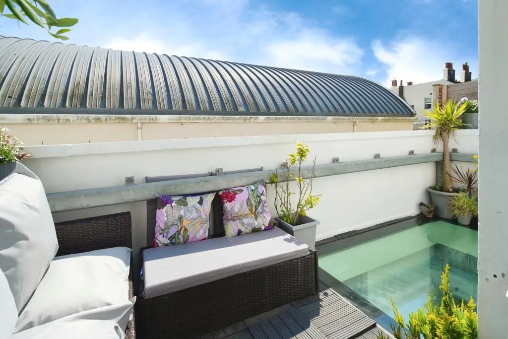 Hove, East Sussex, BN3 1AP - Online Properties
