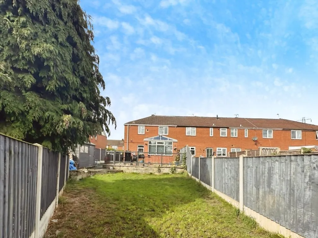 Morley, Leeds, West Yorkshire, LS27 8SP - Online Properties