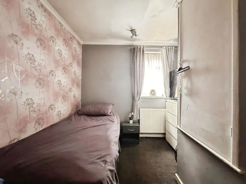 Morley, Leeds, West Yorkshire, LS27 8SP - Online Properties