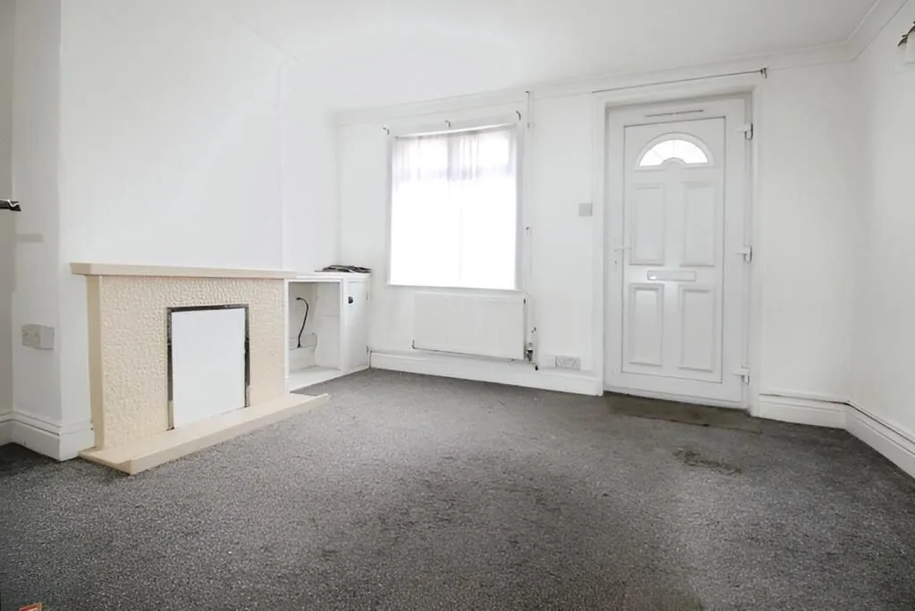 Colchester, Essex, CO1 2SZ - Online Properties