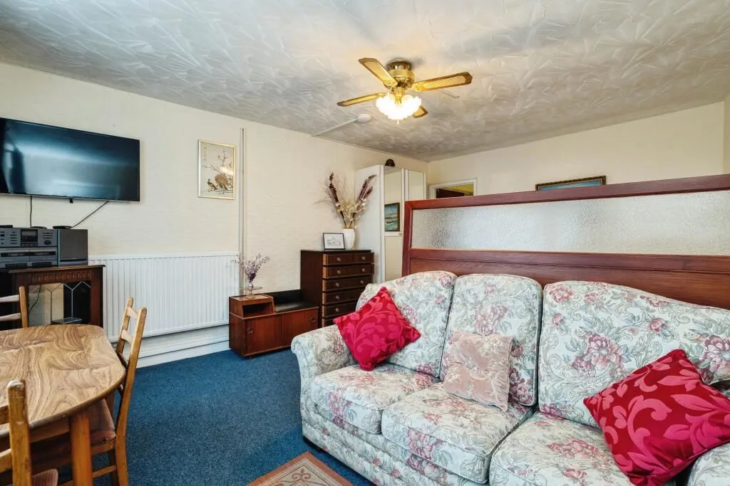 Gorleston, Great Yarmouth, Norfolk, NR31 6DX - Online Properties