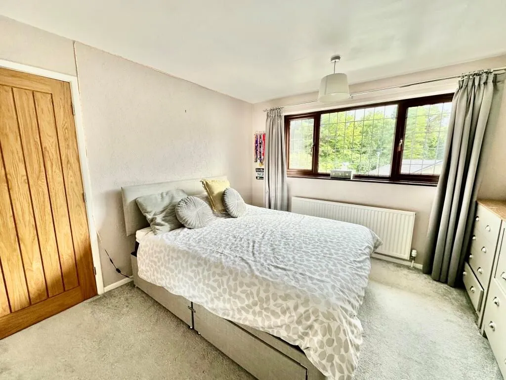 Calver, Hope Valley, Derbyshire, S32 3XW - Online Properties