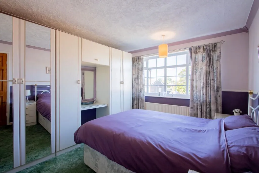 Outwood, Wakefield, West Yorkshire, WF1 2JY - Online Properties