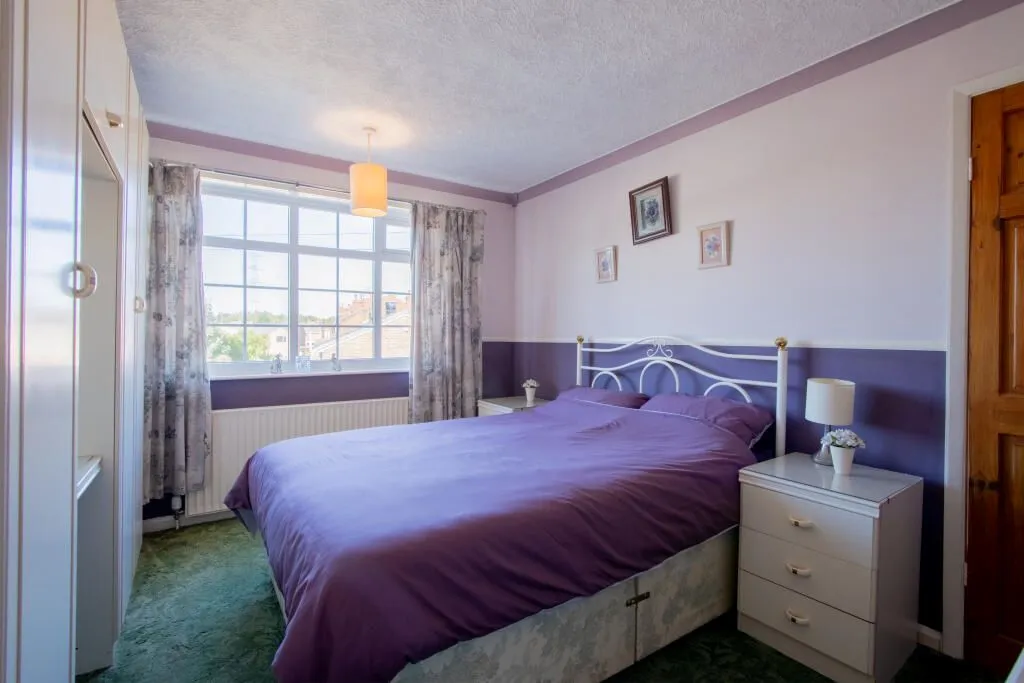 Outwood, Wakefield, West Yorkshire, WF1 2JY - Online Properties