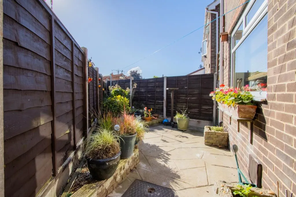 Outwood, Wakefield, West Yorkshire, WF1 2JY - Online Properties