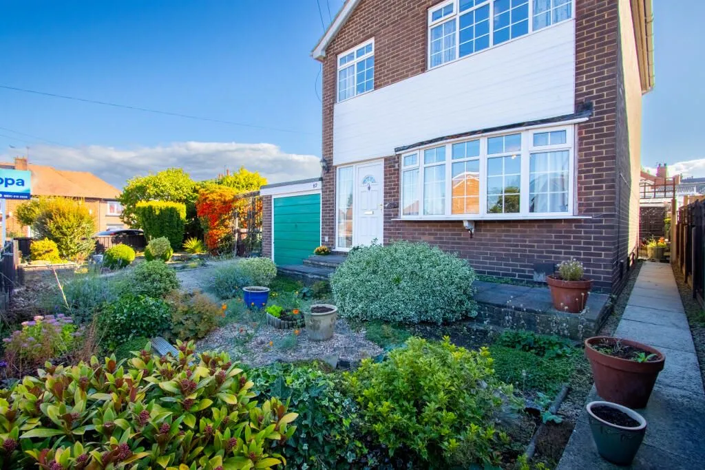 Outwood, Wakefield, West Yorkshire, WF1 2JY - Online Properties