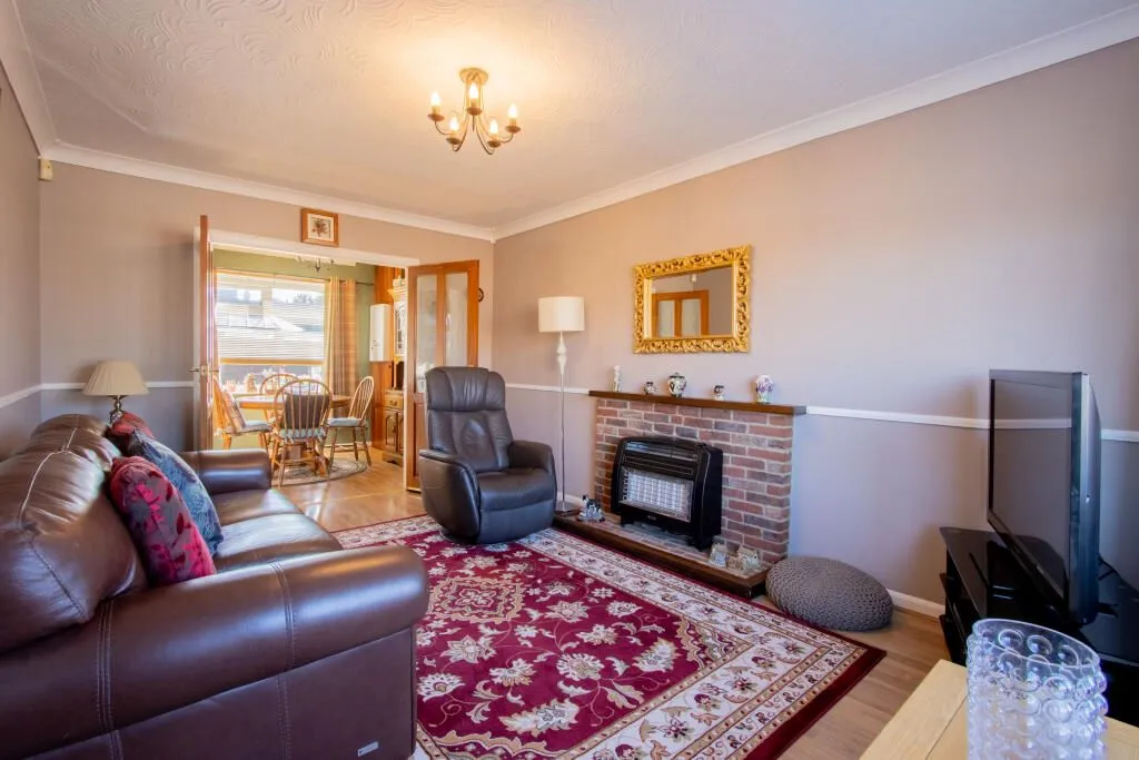 Outwood, Wakefield, West Yorkshire, WF1 2JY - Online Properties