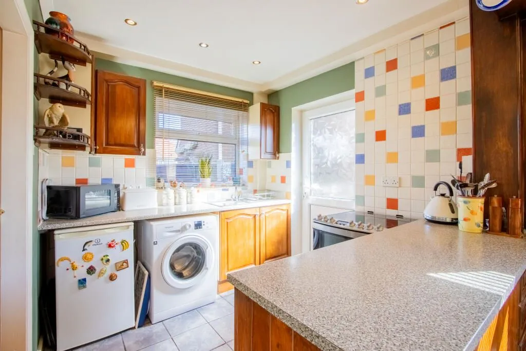 Outwood, Wakefield, West Yorkshire, WF1 2JY - Online Properties