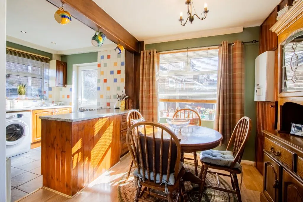 Outwood, Wakefield, West Yorkshire, WF1 2JY - Online Properties