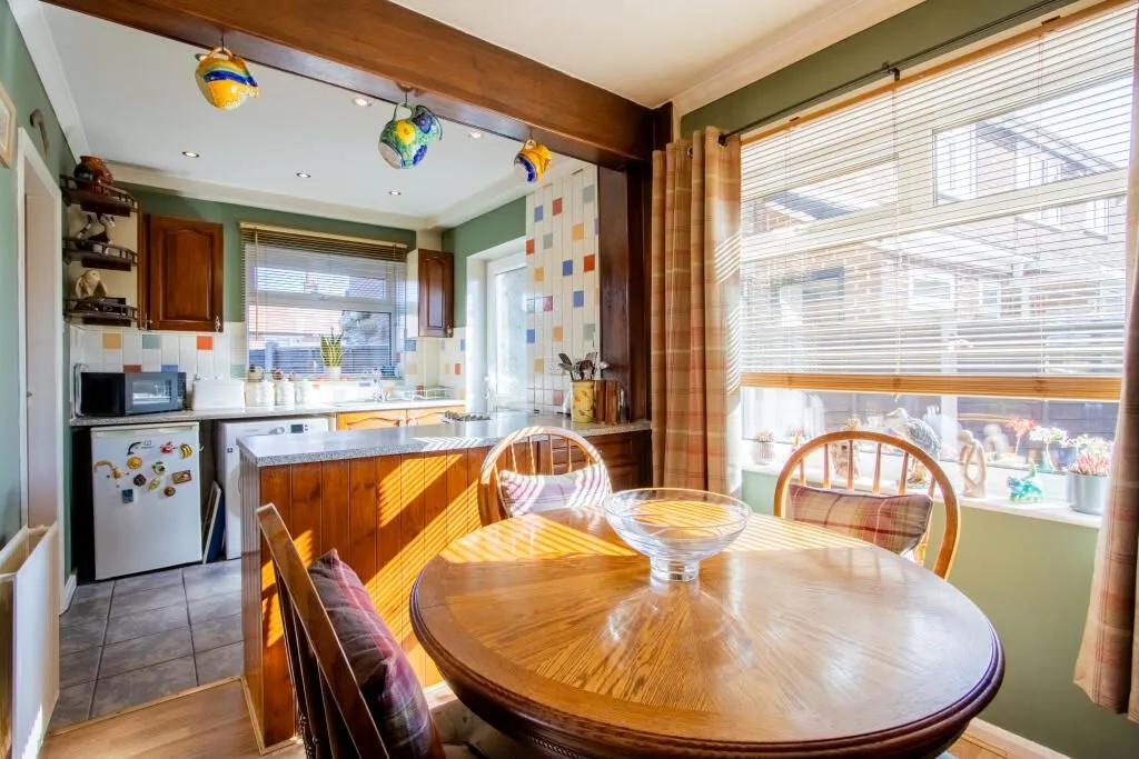 Outwood, Wakefield, West Yorkshire, WF1 2JY - Online Properties