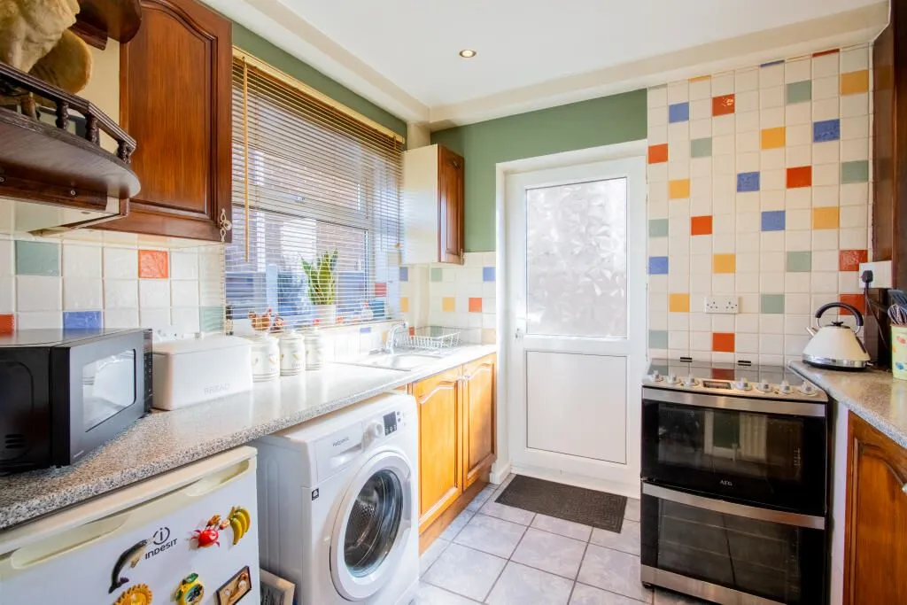 Outwood, Wakefield, West Yorkshire, WF1 2JY - Online Properties