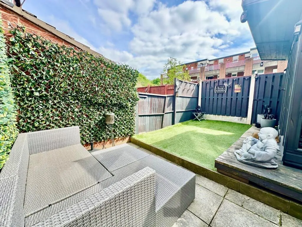 Sheffield, South Yorkshire, S9 5GJ - Online Properties