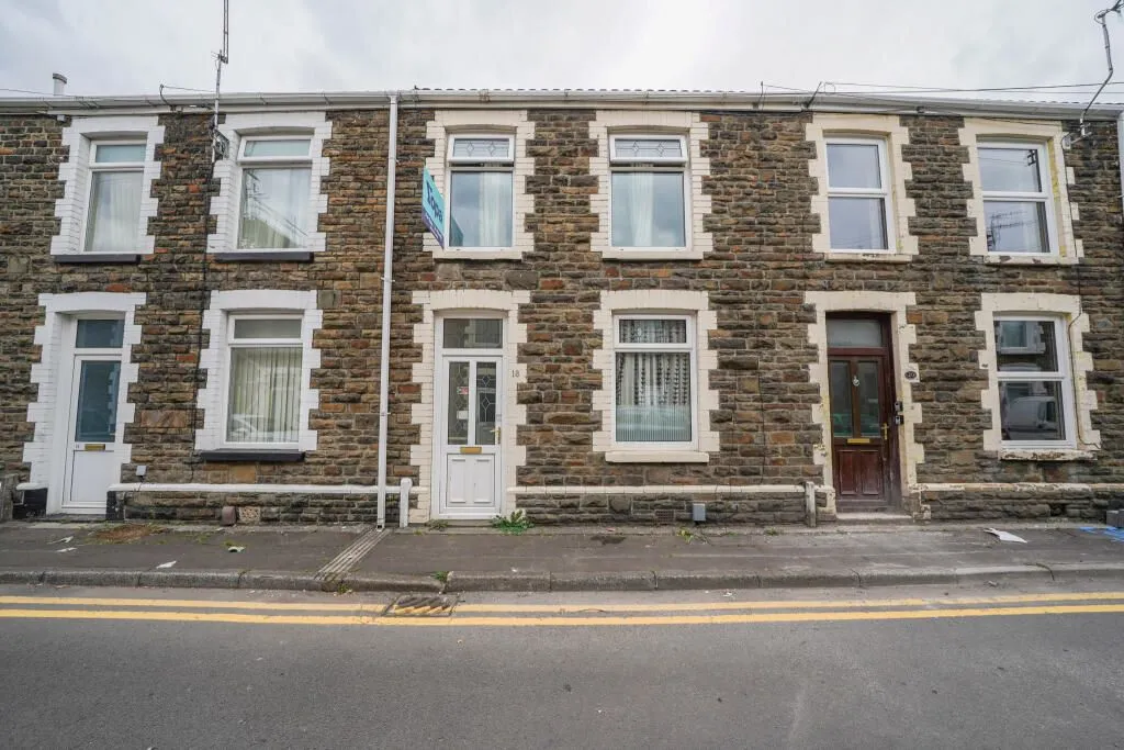 Neath, West Glamorgan, SA11 1NF - Online Properties