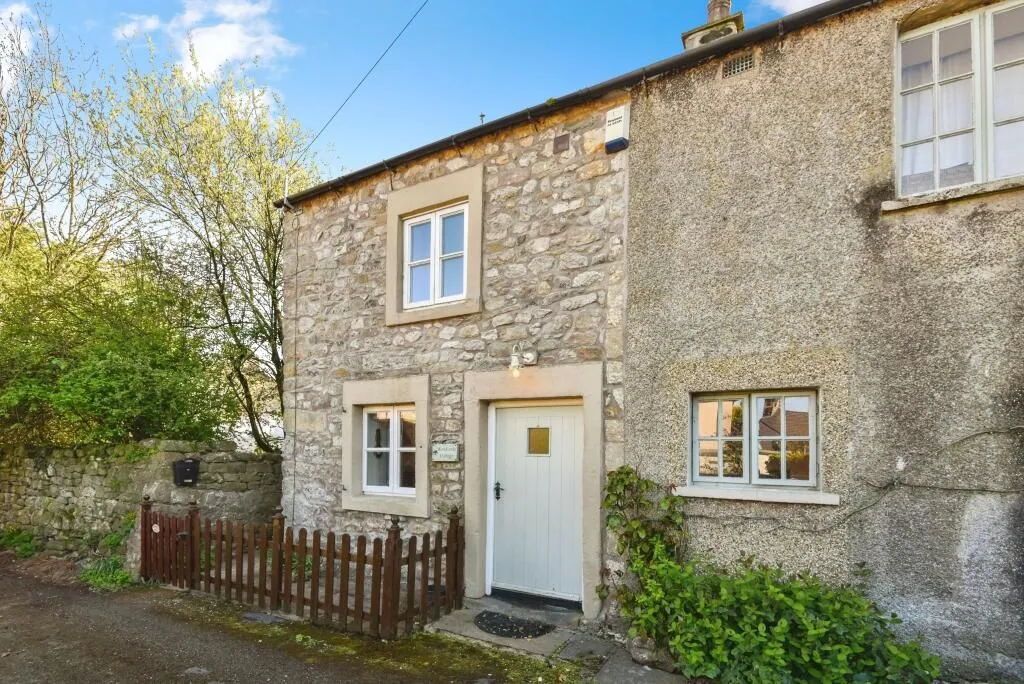 Over Kellet, Carnforth, Lancashire, LA6 1BT - Online Properties