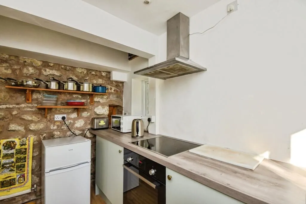 Over Kellet, Carnforth, Lancashire, LA6 1BT - Online Properties