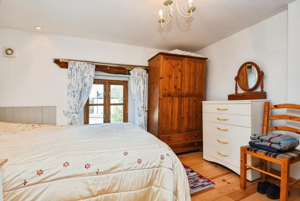 Over Kellet, Carnforth, Lancashire, LA6 1BT - Online Properties