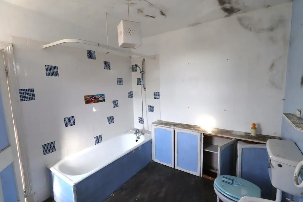 Spring Gardens, Whitland, Dyfed, SA34 0HR - Online Properties