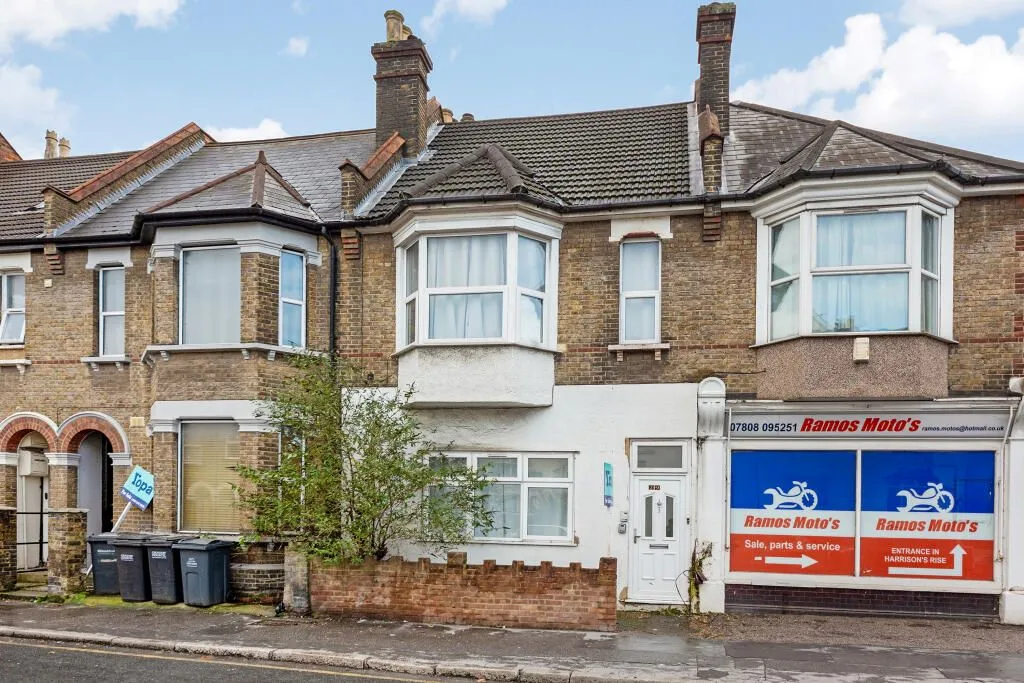 Croydon, Surrey, CR0 4LH - Online Properties
