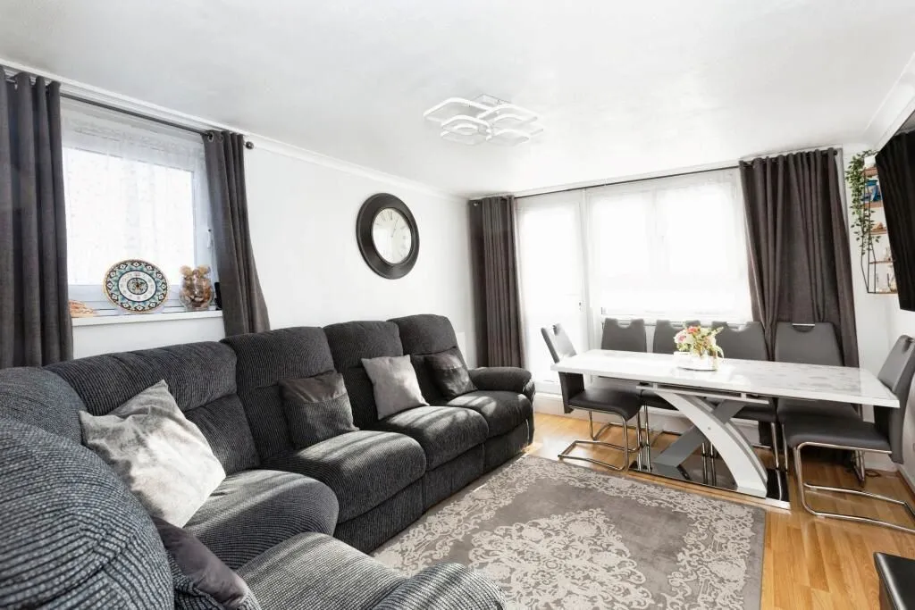 Grantham Road, London, E12 5NA - Online Properties