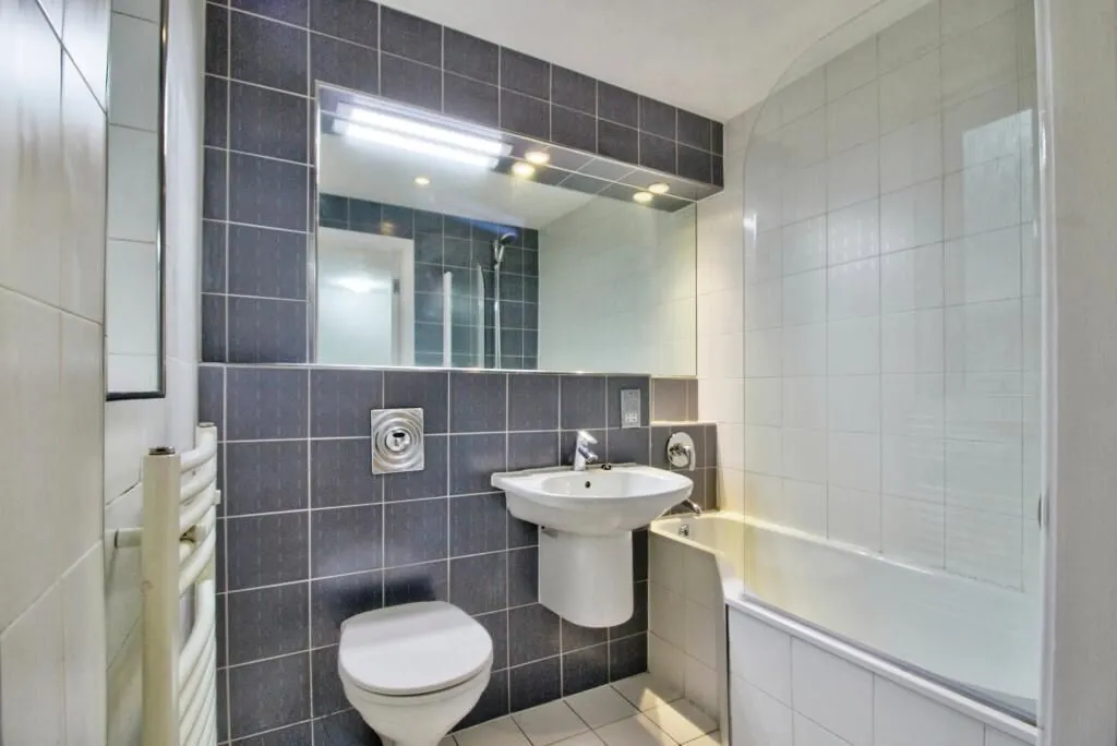 Westpoint, 3-9 Duke Street, Manchester, Lancashire, M3 4NF - Online Properties