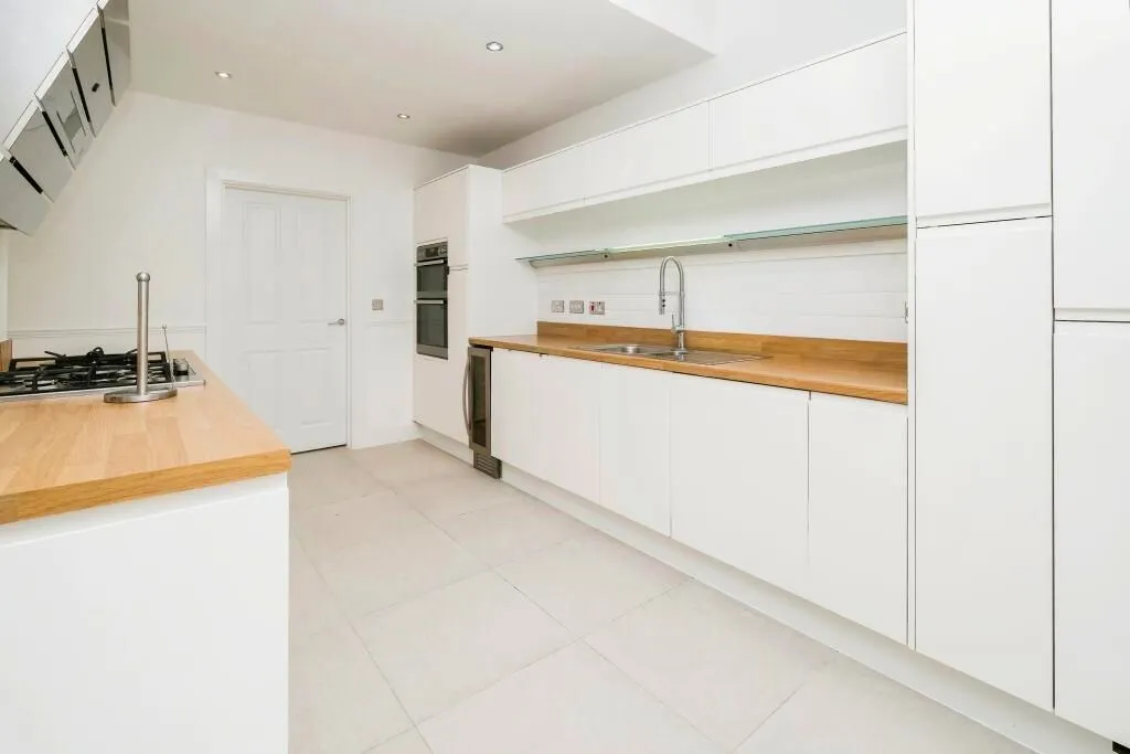 Liverpool, Merseyside, L12 1NN - Online Properties