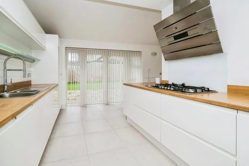 Liverpool, Merseyside, L12 1NN - Online Properties