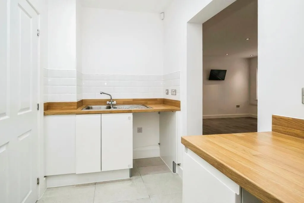 Liverpool, Merseyside, L12 1NN - Online Properties