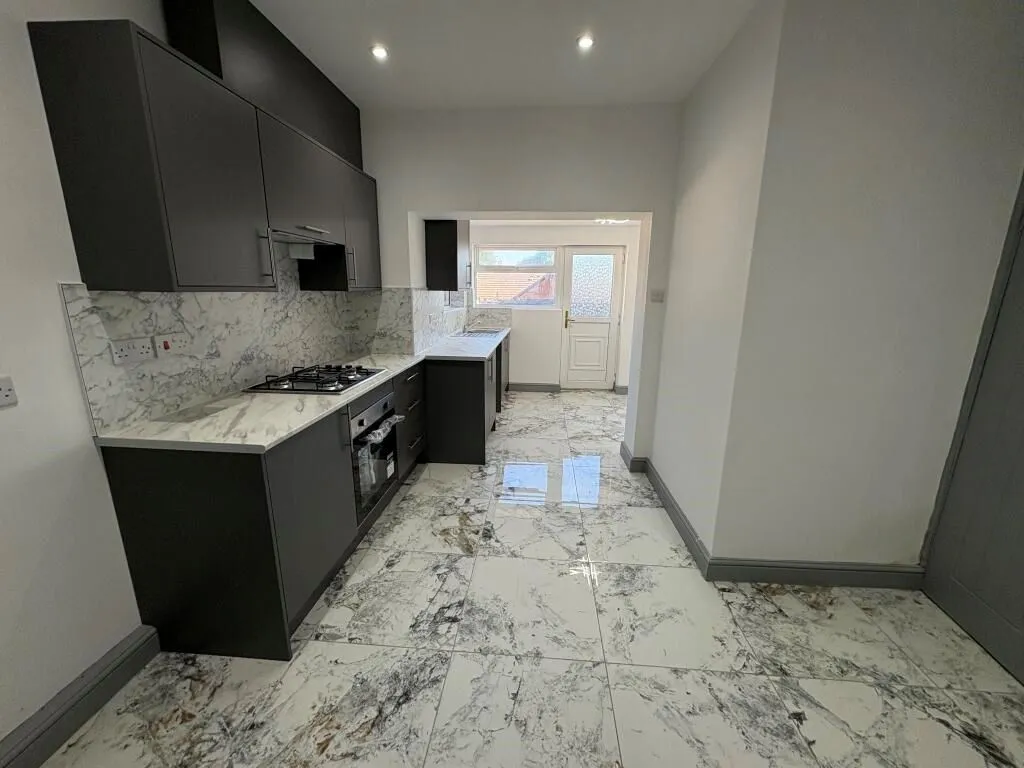Stoke-on-Trent, Staffordshire, ST3 6DQ - Online Properties