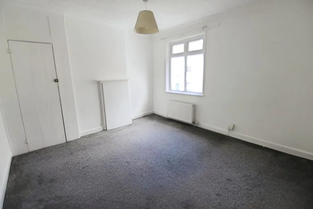 Colchester, Essex, CO1 2SZ - Online Properties