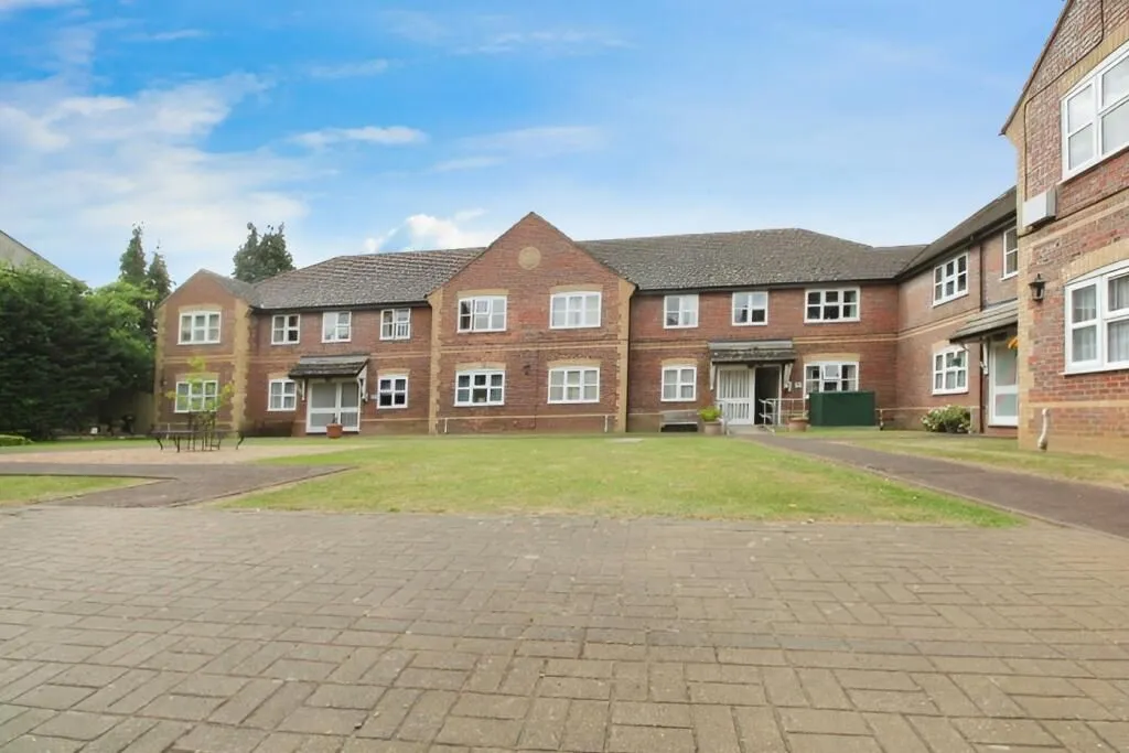 Lexden Place, Halstead Road, Colchester, Essex, CO3 9FD - Online Properties