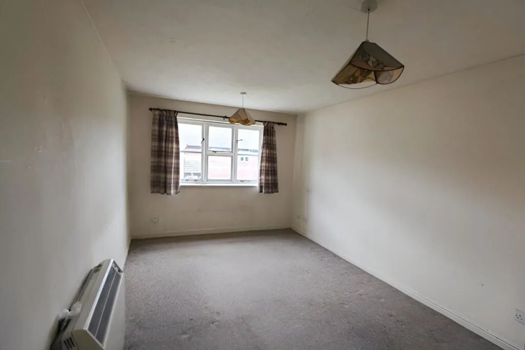 Lexden Place, Halstead Road, Colchester, Essex, CO3 9FD - Online Properties