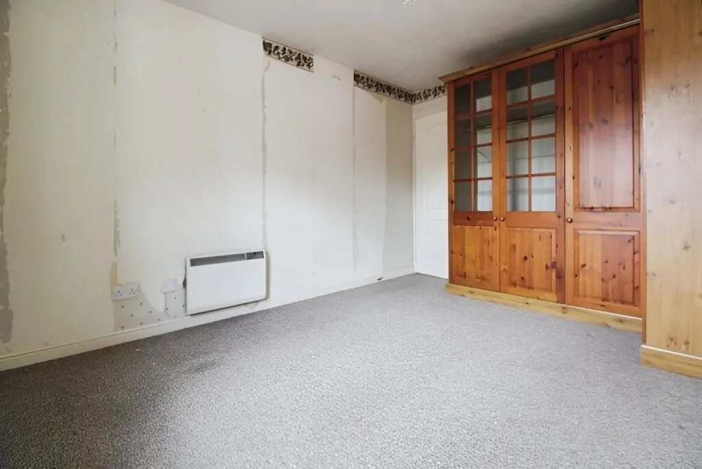Lexden Place, Halstead Road, Colchester, Essex, CO3 9FD - Online Properties