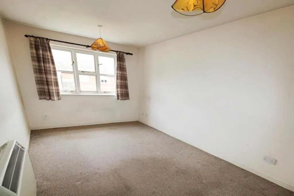 Lexden Place, Halstead Road, Colchester, Essex, CO3 9FD - Online Properties