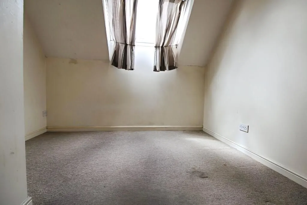 Lexden Place, Halstead Road, Colchester, Essex, CO3 9FD - Online Properties
