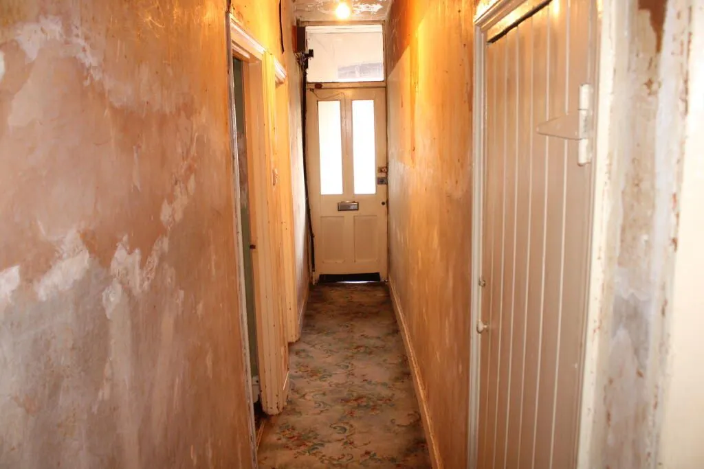 London, NW2 5NJ - Online Properties