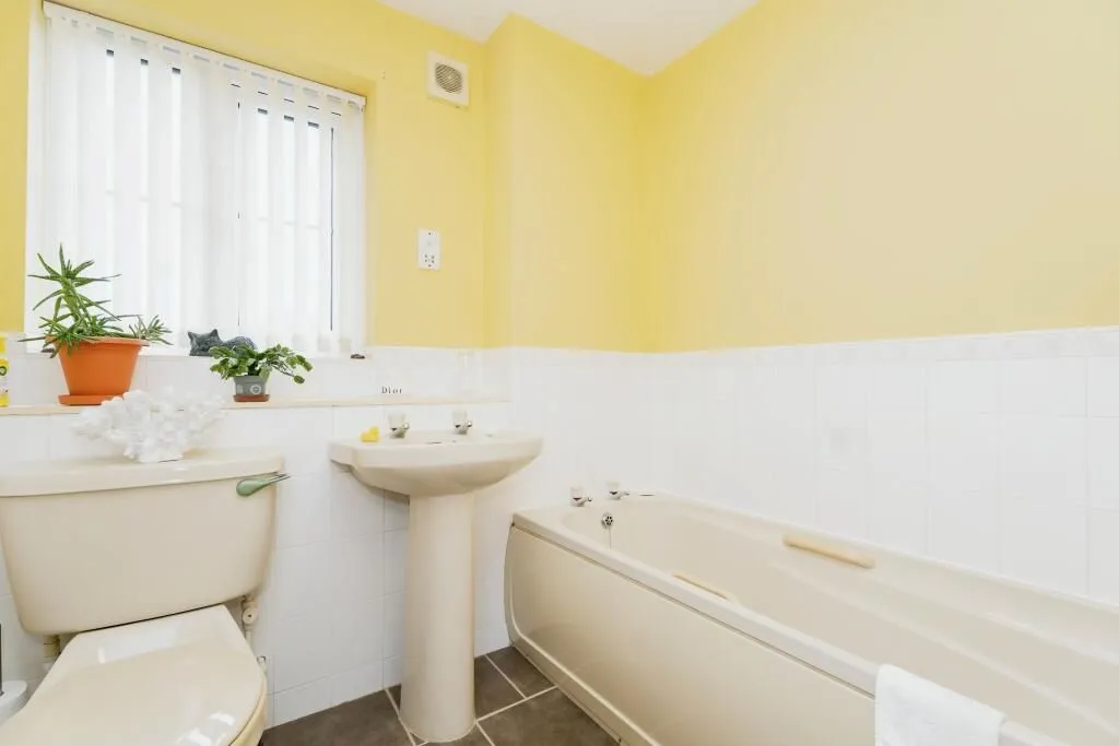 Watton, Thetford, Norfolk, IP25 6HL - Online Properties