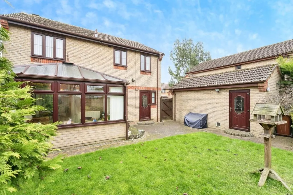 Watton, Thetford, Norfolk, IP25 6HL - Online Properties