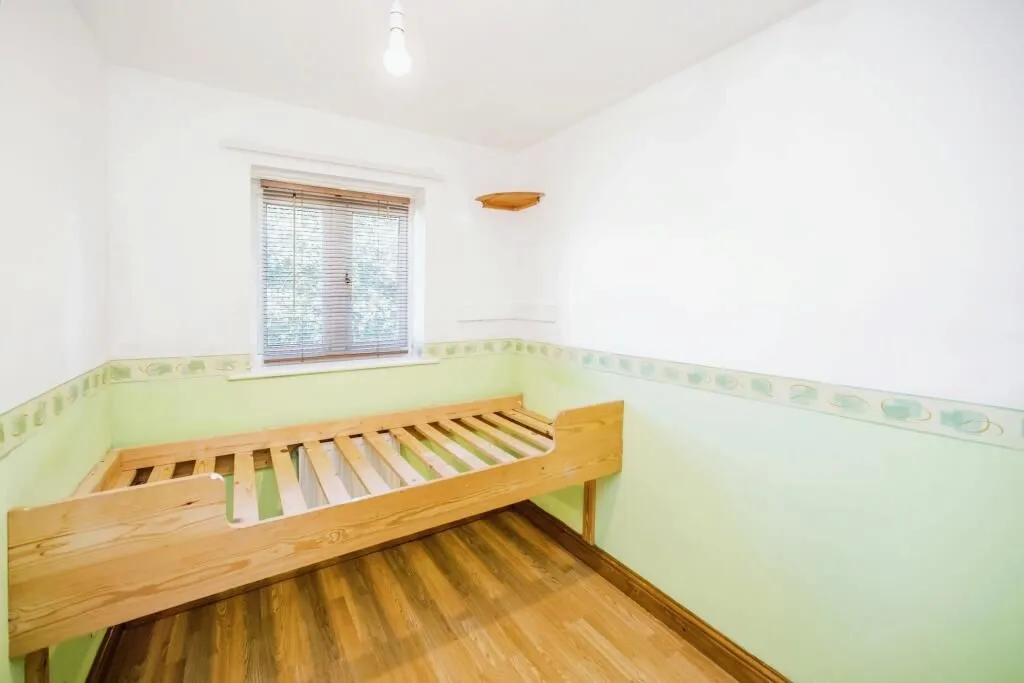 Linthwaite, Huddersfield, West Yorkshire, HD7 5NR - Online Properties
