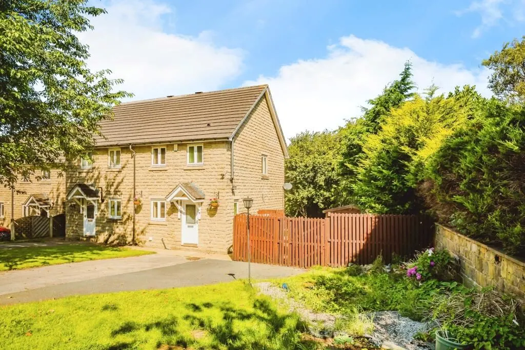 Linthwaite, Huddersfield, West Yorkshire, HD7 5NR - Online Properties