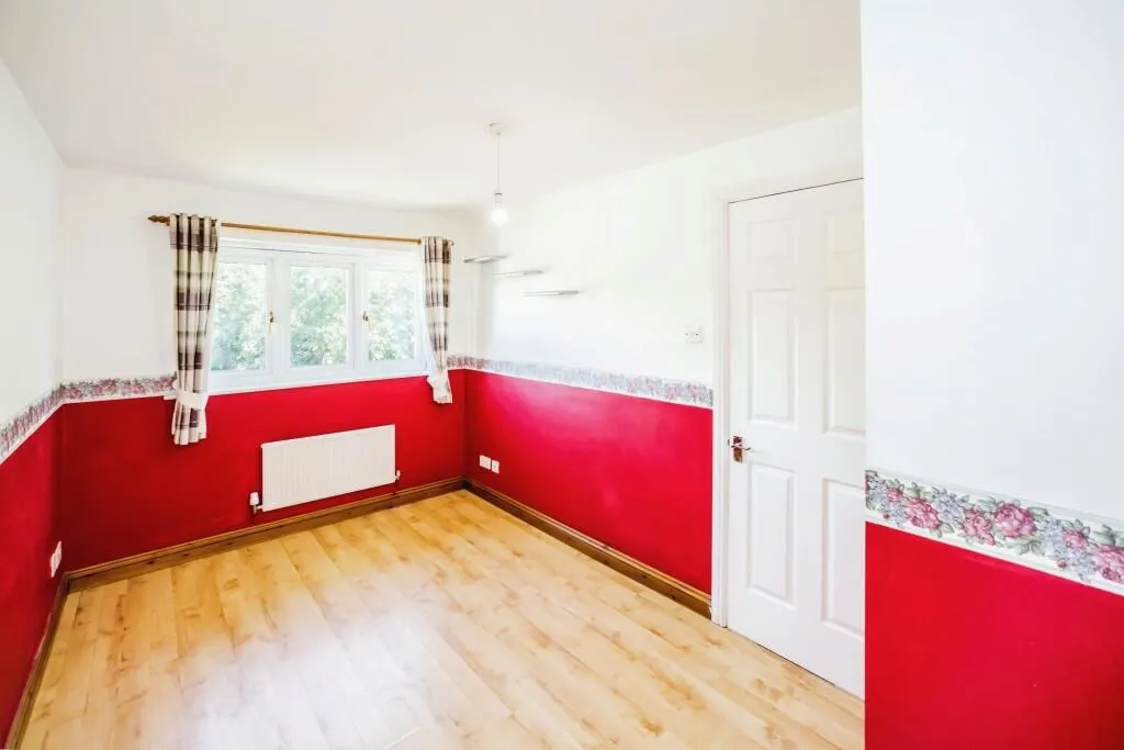 Linthwaite, Huddersfield, West Yorkshire, HD7 5NR - Online Properties
