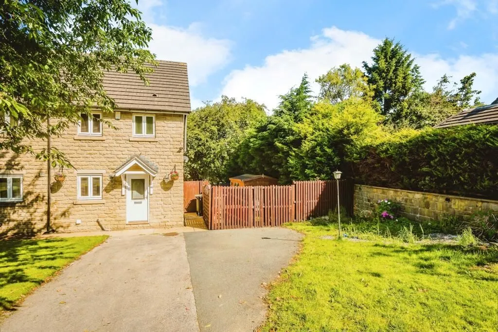 Linthwaite, Huddersfield, West Yorkshire, HD7 5NR - Online Properties
