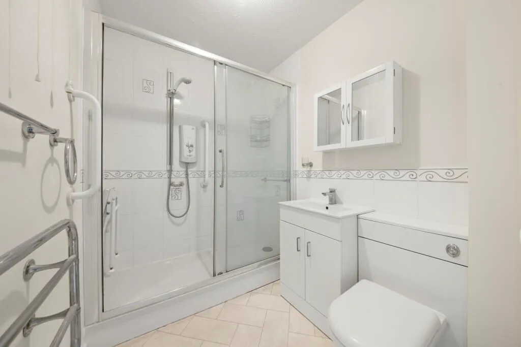 Stokenchurch, High Wycombe, Buckinghamshire, HP14 3RB - Online Properties