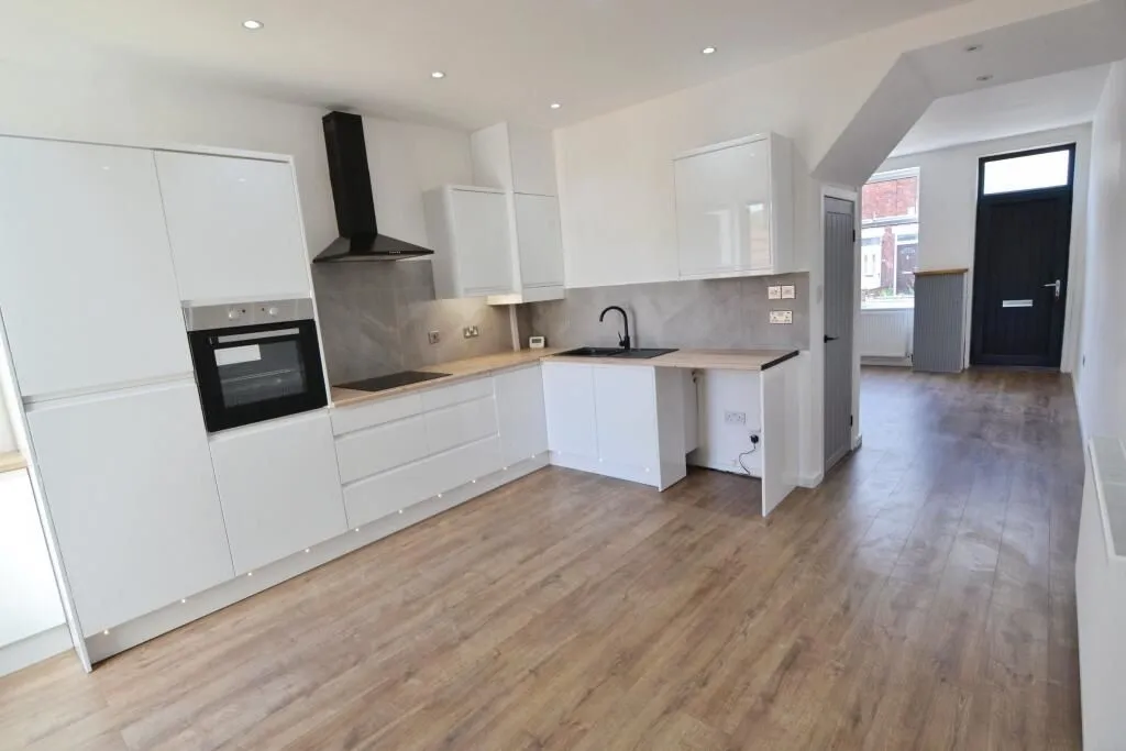Selston, Nottingham, Nottinghamshire, NG16 6FH - Online Properties