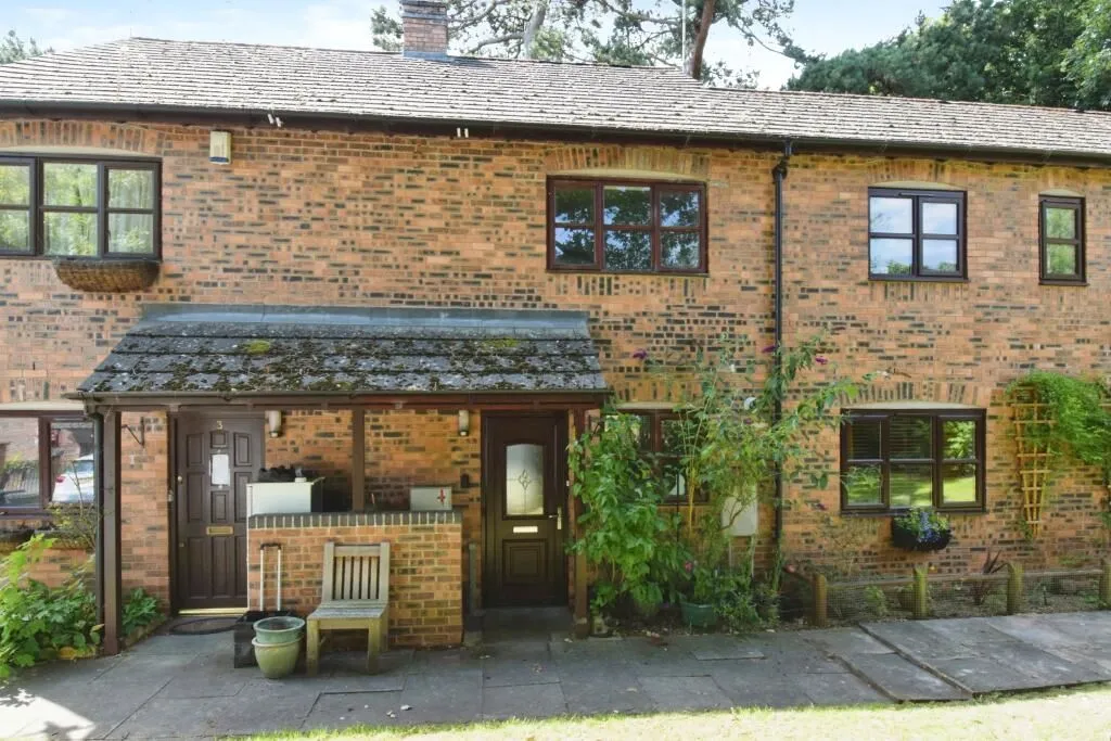 Leicester, Leicestershire, LE5 1AD - Online Properties