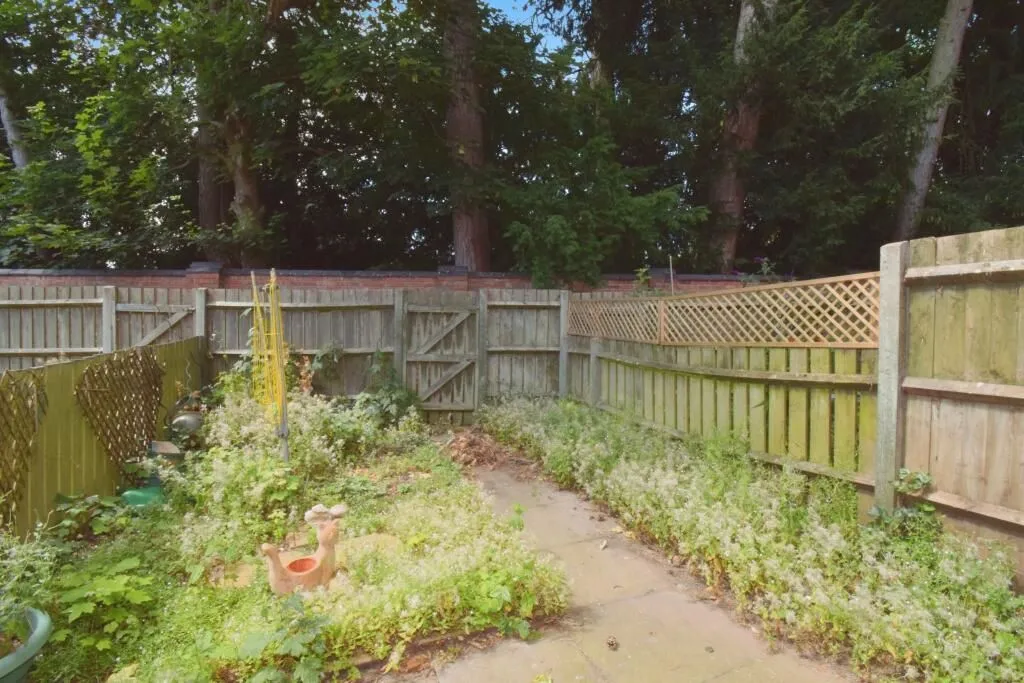 Leicester, Leicestershire, LE5 1AD - Online Properties