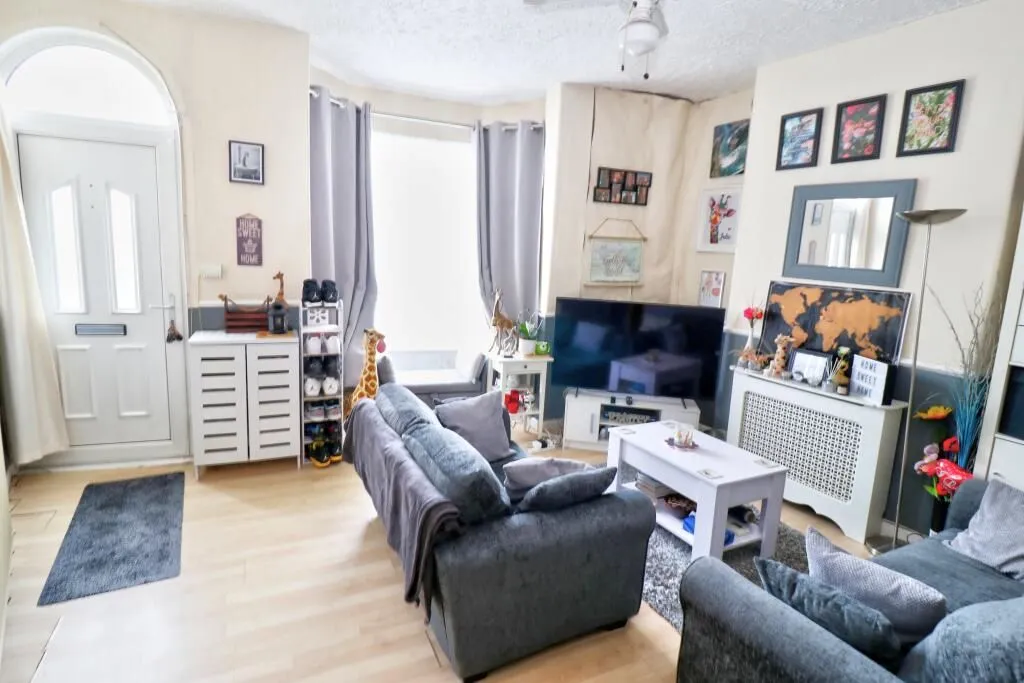 Eccles, Manchester, Lancashire, M30 0PB - Online Properties